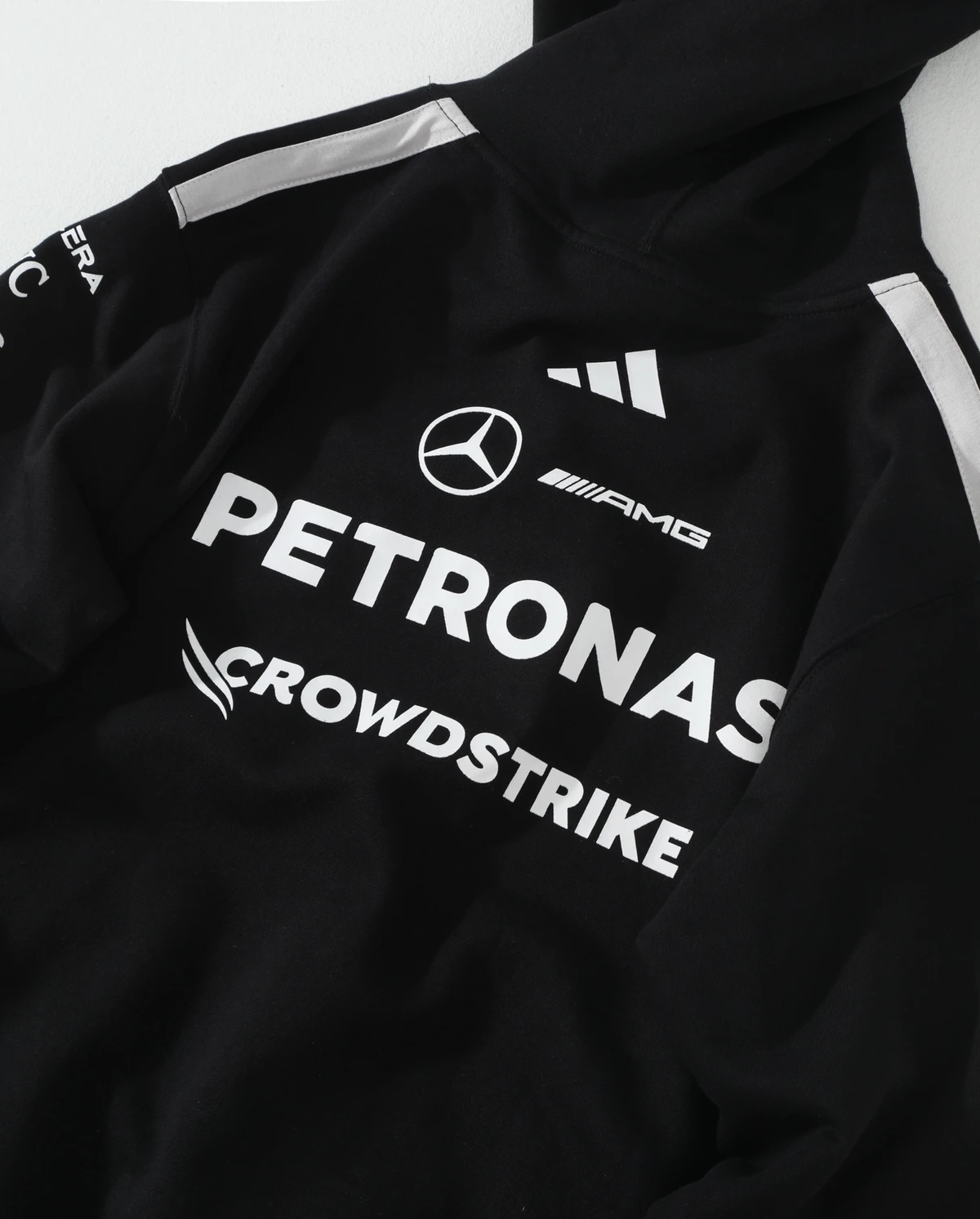 [ADIDAS] 아디다스 x 메르세데스 AMG 페트로나스 F1 팀 드라이버 후드 스웨트셔츠 블랙