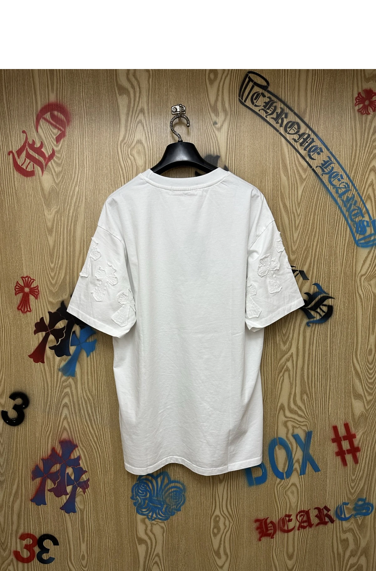 [Chrome Hearts] 크롬하츠 레더 크로스 패치 & 실버 세이프티 핀 쇼트슬리브 화이트