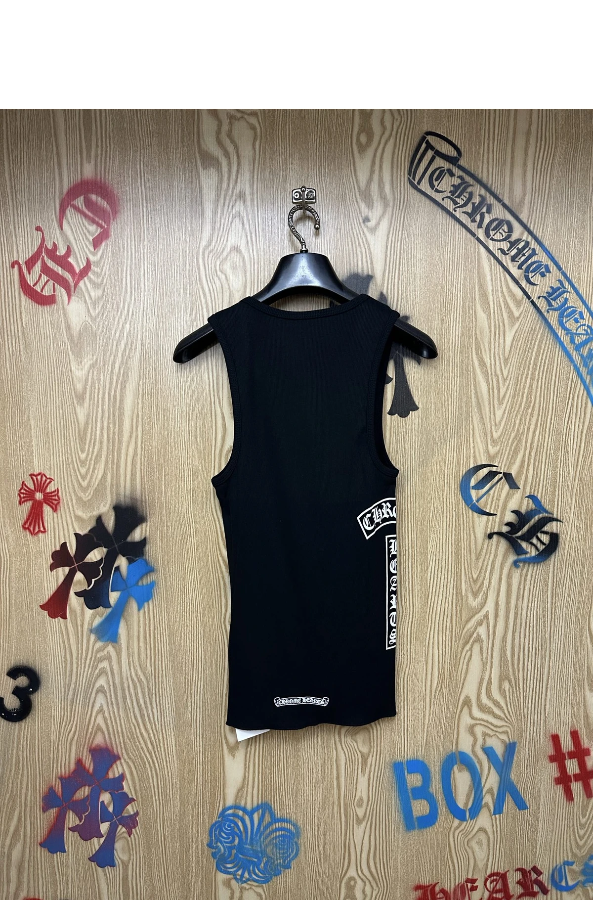[Chrome Hearts] 크롬하츠 멀티 세메터리 & 스크롤 라벨 그래픽 립 탱크탑 블랙