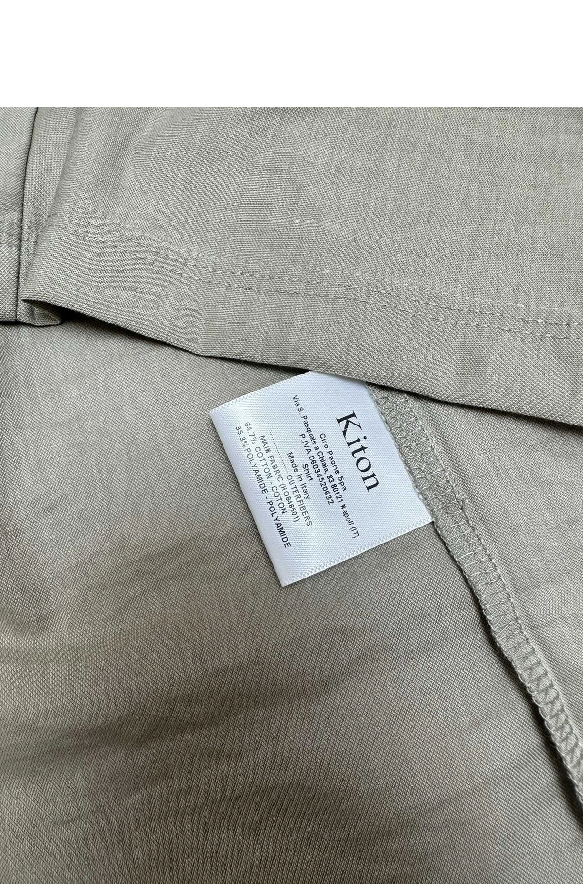 [KITON] 키톤 하드웨어 메탈 로고 코튼 린넨 블렌드 하프 지퍼 쇼트슬리브 폴로 셔츠 세이지 카키