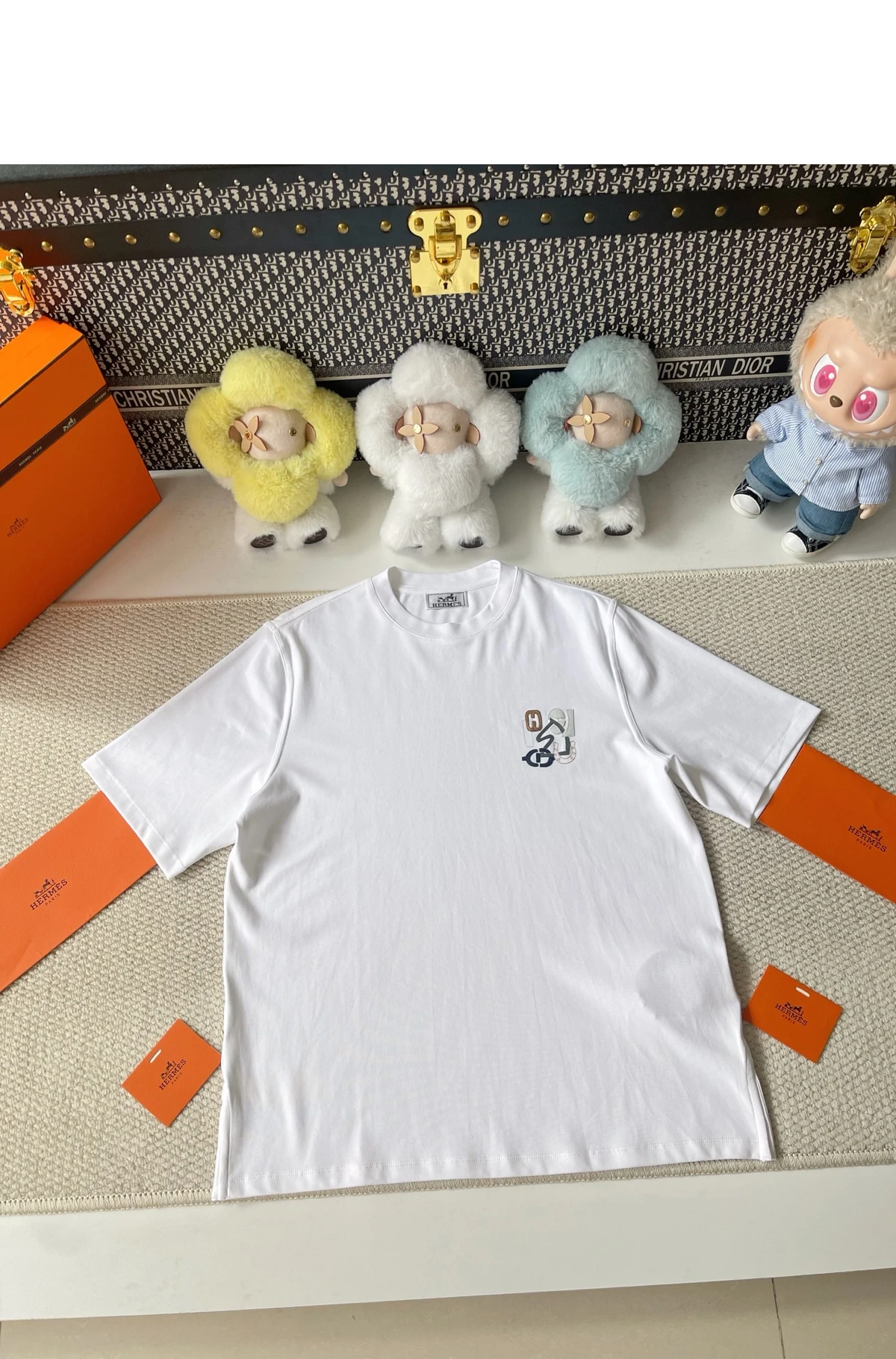 [HERMES] 에르메스 H 퍼즐 레더 패치 자수 코튼 저지 크루넥 하프 슬리브 티셔츠 블랑