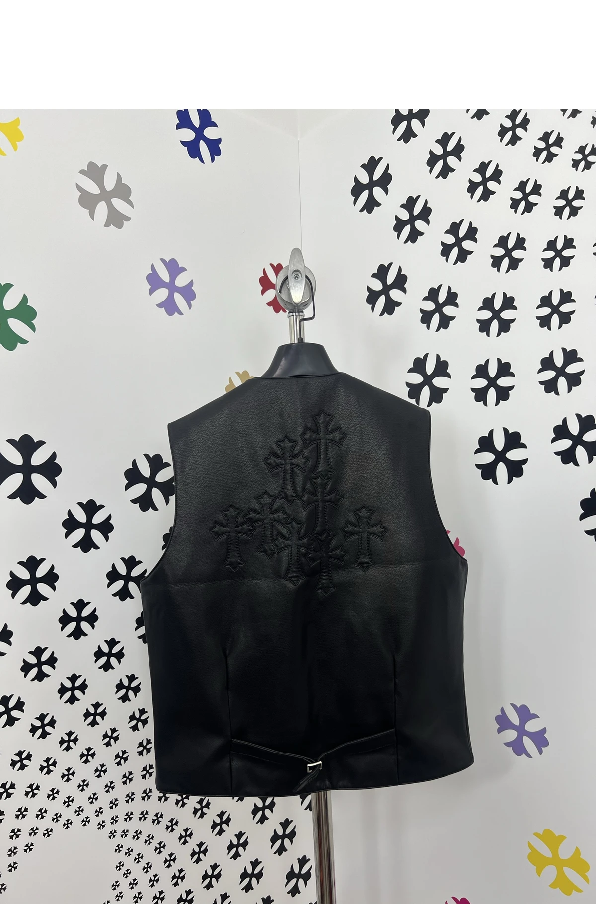 [Chrome Hearts] 크롬하츠 프론트 크로스 앤 백 세메터리 패치 5버튼 레더 베스트 블랙