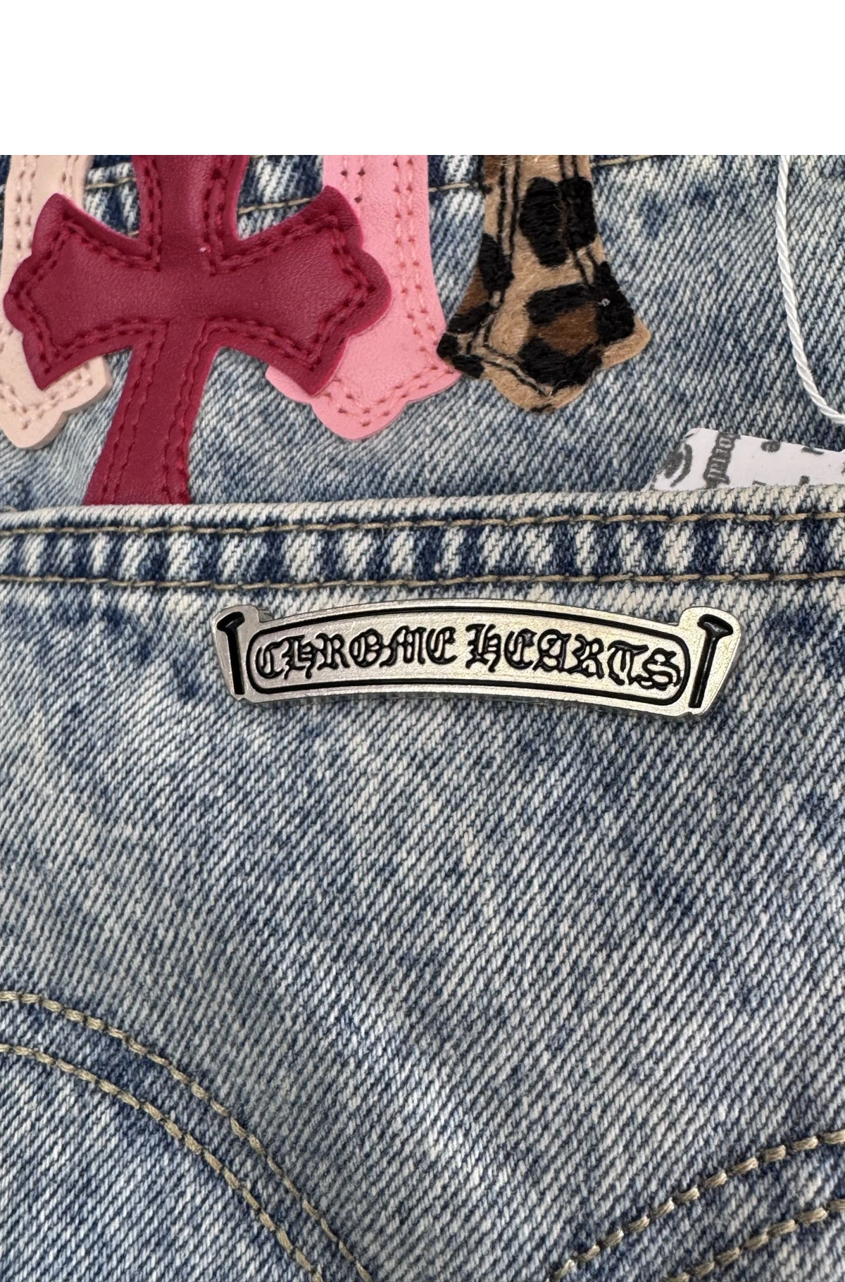 [Chrome Hearts] 크롬하츠 x 갤러리 디파트먼트 레오파드 핑크 레드 멀티 크로스 레더 패치 디스트레스트 LA 플레어 데님 진 인디고 블루