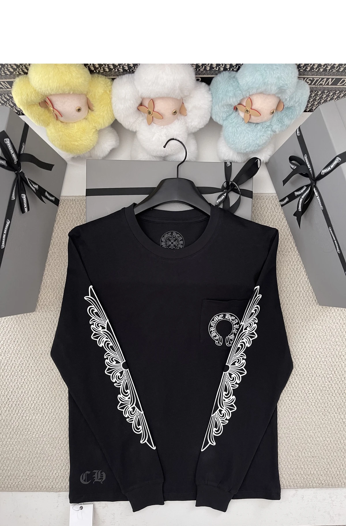 [Chrome Hearts] 크롬하츠 클래식 홀스슈 로고 포켓 롱슬리브 티셔츠 블랙