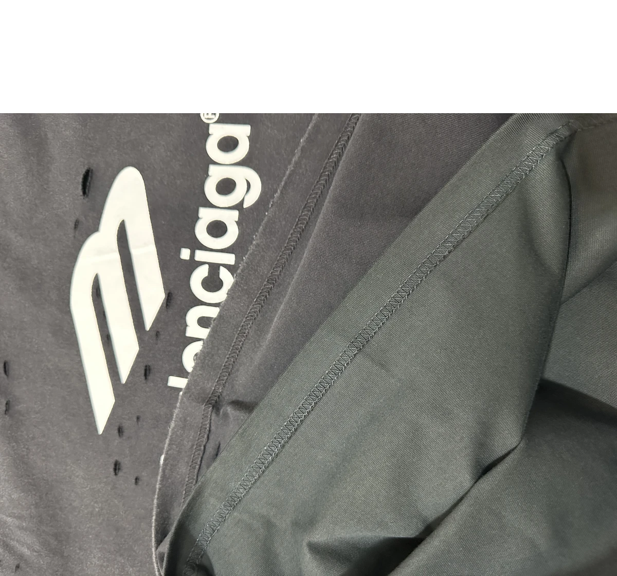 [BALENCIAGA] 발렌시아가 3B 스포츠 아이콘 디스트로이드 레이어드 롱슬리브 티셔츠 블랙