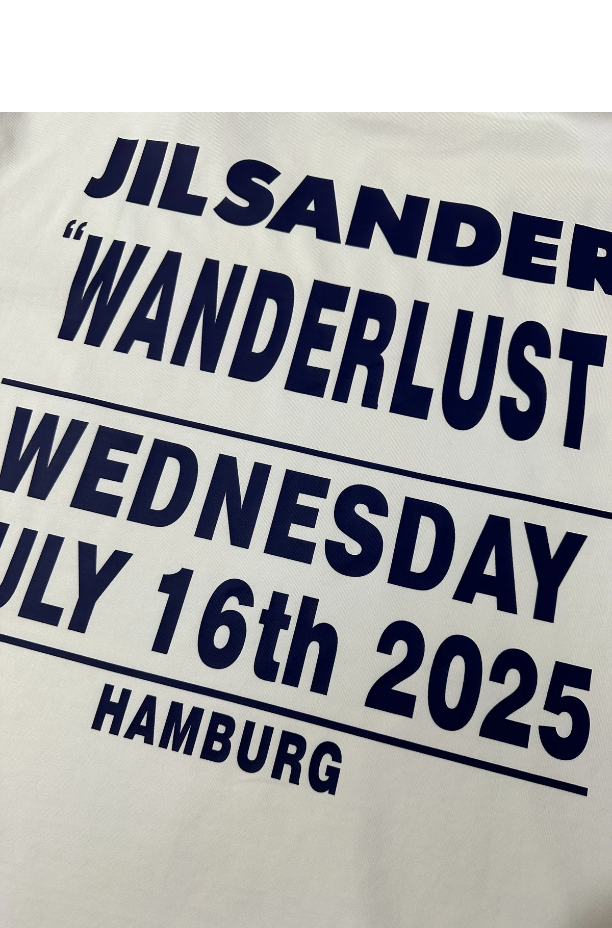 [JIL SANDER] 질 샌더 크루넥 드롭 숄더 원더러스트 프로젝트 벤치 포토 프린트 코튼 롱슬리브 티셔츠 화이트