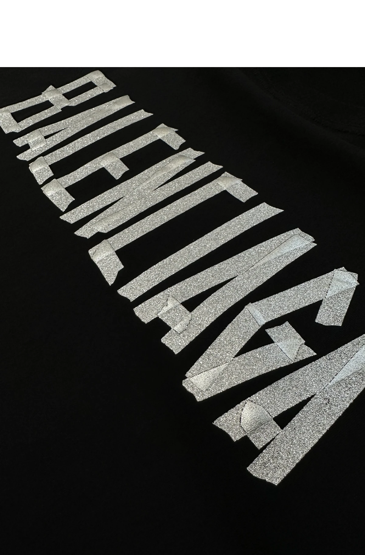 [BALENCIAGA] 발렌시아가 드라이 저지 글리터 테이프 그래픽 쇼트 슬리브 티셔츠 블랙