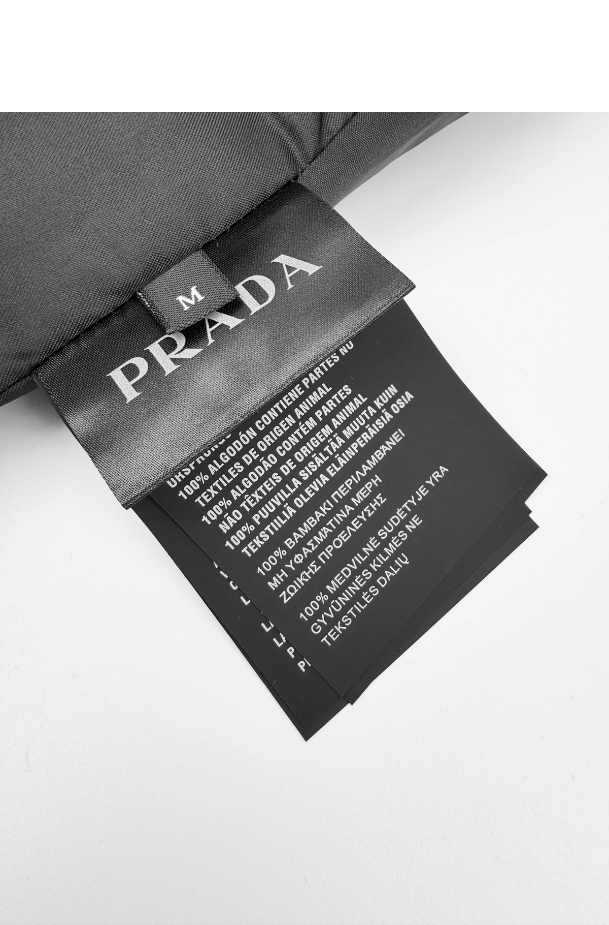[PRADA] 프라다 코튼 벨벳 블루종 재킷 에나멜 메탈 트라이앵글 로고 지퍼 패스닝 블랙