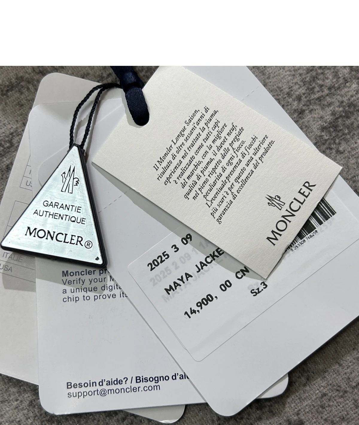 [MONCLER] 몽클레르 Maya 마야 나일론 라케 디태처블 후드 쇼트 구스 다운 재킷 다크 그레이